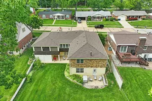 10448 Gregory Ct, Saint Louis, MO 63128 - Photo 7
