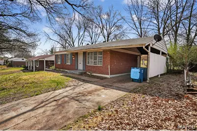 1722 Bradshaw Drive, Saint Louis, MO 63136 - Photo 5