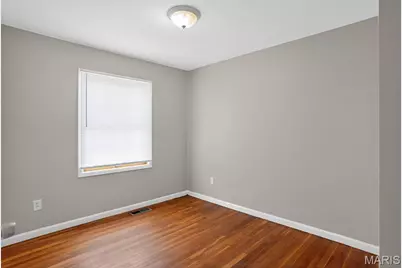 1722 Bradshaw Drive, Saint Louis, MO 63136 - Photo 11