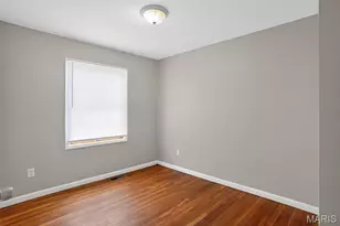 1722 Bradshaw Dr, Saint Louis, MO 63136 - Photo 11