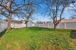 609 S 4th St, Saint Charles, MO 63301 - Photo 29