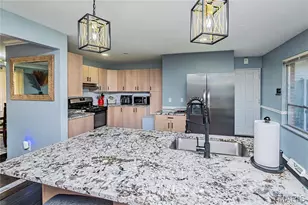 1525 Bayonne Dr, Spanish Lake, MO 63138 - Photo 9