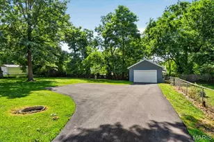 2441 Ackerman Ave, Saint Louis, MO 63114 - Photo 39
