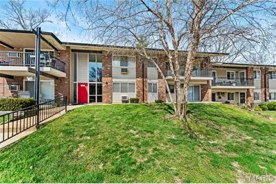 9117 Villaridge Court #D, Saint Louis, MO 63123 - Photo 1