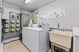 9117 Villaridge Ct, Saint Louis, MO 63123 - Photo 17