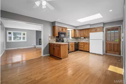1460 Bluefield Drive, Florissant, MO 63033 - Photo 9