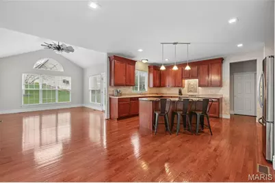 3027 Windsor Point Drive, Saint Louis, MO 63129 - Photo 5