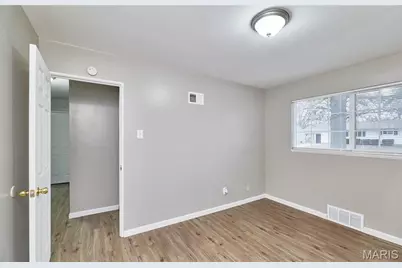 855 Daniel Boone Drive, Florissant, MO 63031 - Photo 25