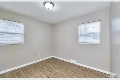 855 Daniel Boone Drive, Florissant, MO 63031 - Photo 29