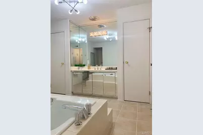 514 Coeur De Royale Drive #404, Creve Coeur, MO 63141 - Photo 17