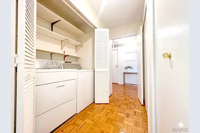 514 Coeur De Royale Drive #404, Creve Coeur, MO 63141 - Photo 13