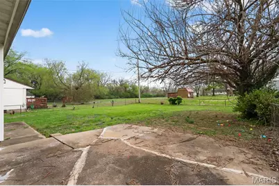 880 Tyson Drive, Florissant, MO 63031 - Photo 27