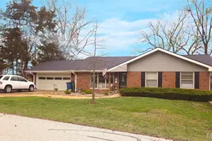 12 Lakewood Dr, Hillsboro, MO 63050 - Photo 1