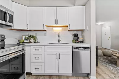 9924 Bunker Hill Drive #A, Saint Louis, MO 63123 - Photo 9