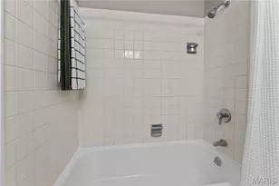 9924 Bunker Hill Dr, Saint Louis, MO 63123 - Photo 13