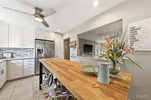 5607 Dantonaire Pl, Saint Louis, MO 63128 - Photo 15