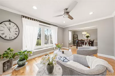 5607 Dantonaire Place, Saint Louis, MO 63128 - Photo 9