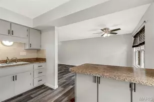 1680 Herault Pl, Saint Louis, MO 63125 - Photo 9