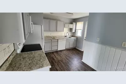 10428 Niblic, Saint Louis, MO 63114 - Photo 7