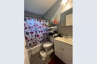 9029 Cranberry Lane, Normandy, MO 63121 - Photo 9