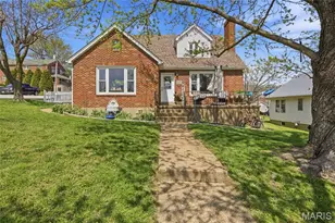 437 W 8th St, Hermann, MO 65041 - Photo 1