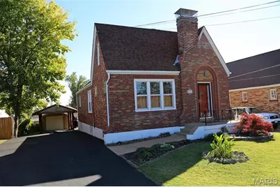 9702 Sterling Place, Saint Louis, MO 63123 - Photo 1