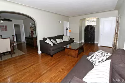 9702 Sterling Place, Saint Louis, MO 63123 - Photo 5