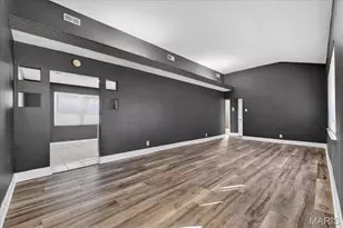 10235 Midland Blvd, Overland, MO 63114 - Photo 7