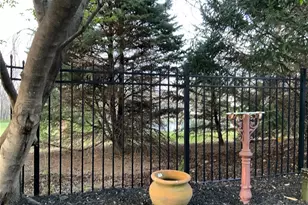 193 Berry Manor Cir, Saint Peters, MO 63376 - Photo 5