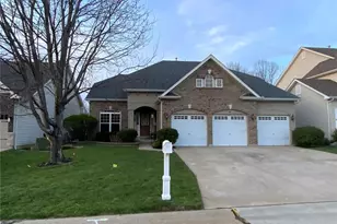 193 Berry Manor Cir, Saint Peters, MO 63376 - Photo 11