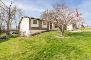 3518 Canterbury Dr, Saint Charles, MO 63303 - Photo 3