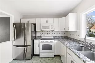 835 N Forest Ave, Webster Groves, MO 63119 - Photo 5