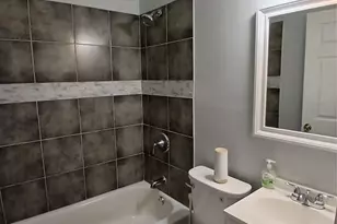 7020 Greenway Ave, Beverly Hills, MO 63121 - Photo 15