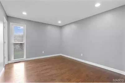 12026 Foxpoint Drive, Maryland Heights, MO 63043 - Photo 19