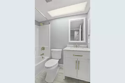 12026 Foxpoint Drive, Maryland Heights, MO 63043 - Photo 17