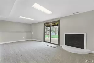 12026 Foxpoint Dr, Maryland Heights, MO 63043 - Photo 23