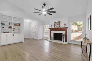 1038 King Henry Ct, Creve Coeur, MO 63146 - Photo 5