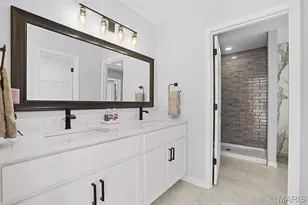 1038 King Henry Ct, Creve Coeur, MO 63146 - Photo 17