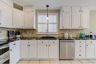 5152 Kings Park Drive, Saint Louis, MO 63129 - Photo 11