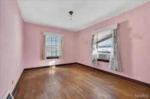 8808 Clifton Ave, Jennings, MO 63136 - Photo 11