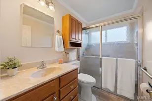 6330 Hurstgreen Ln, Saint Louis, MO 63123 - Photo 23