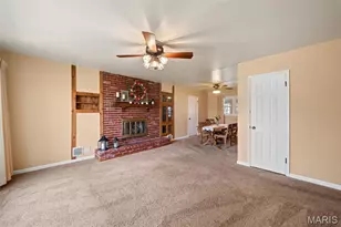 6330 Hurstgreen Ln, Saint Louis, MO 63123 - Photo 9