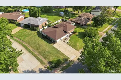 1925 Apple Blossom Court, Florissant, MO 63031 - Photo 29