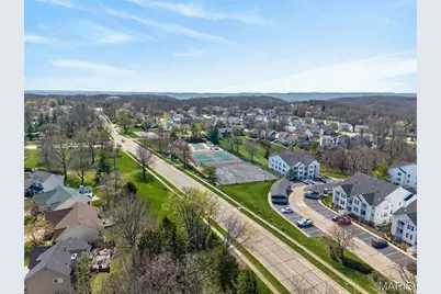 365 Hunters Spur, Grover, MO 63040 - Photo 13