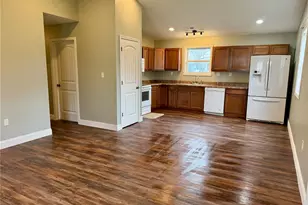 1203 W Main St, Bowling Green, MO 63334 - Photo 3