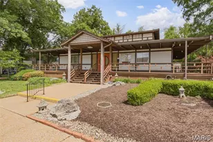 10135 Sakura Dr, Saint Louis, MO 63128 - Photo 5