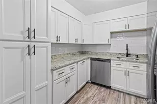 10135 Sakura Dr, Saint Louis, MO 63128 - Photo 3