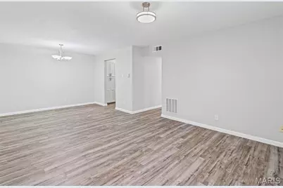 10135 Sakura Drive #G, Saint Louis, MO 63128 - Photo 13