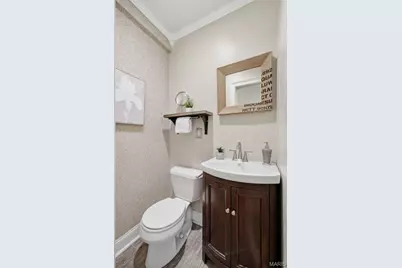 1055 Warson Woods Drive, Warson Woods, MO 63122 - Photo 11