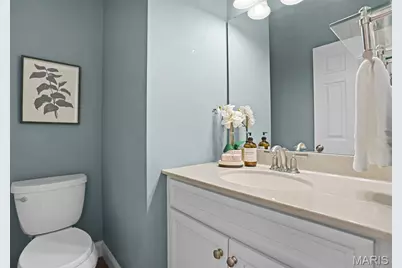 16858 Chesterfield Bluffs Circle, Chesterfield, MO 63005 - Photo 23